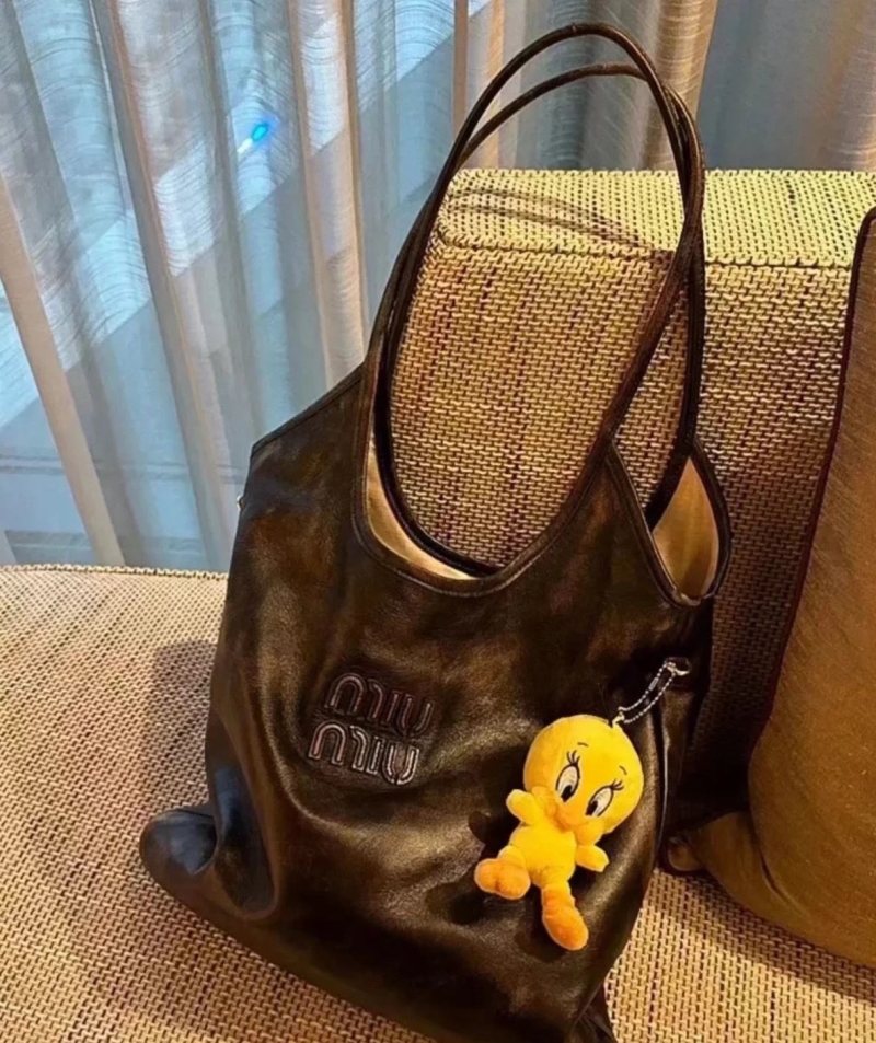 Miu Miu Tote Bags